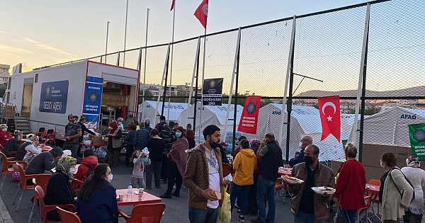 Diyarbakır'dan İzmir'e Yardım Eli