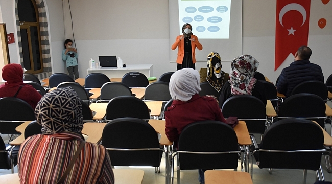 Büyükşehir'den öğrenci velilerine "Öfke Kontrolü" eğitimi