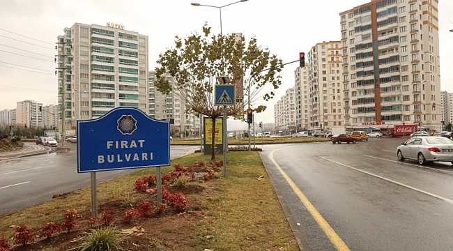 Diyarbakır'da kontrollü ve kontrolsüz kavşaklara 16 bin 831 adet yeni yer ve yön levhası takıldı