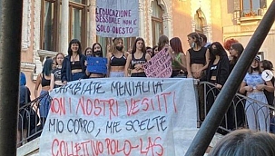 İtalya'da öğrenciler spor sütyenini yasaklayan öğretmeni protesto etti: 'Kıyafetimizi değil zihniyeti değiştirin'