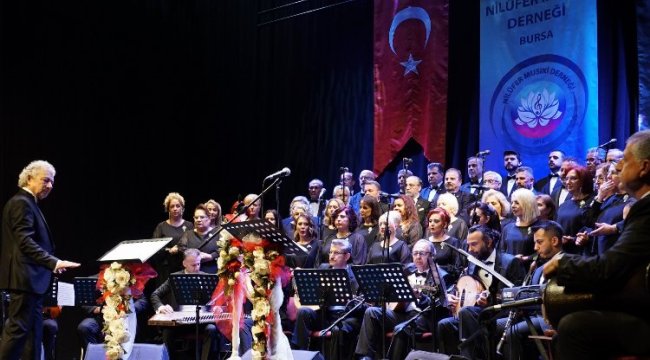Bursa'da 'Emel Sayın şarkıları' ile mest ettiler
