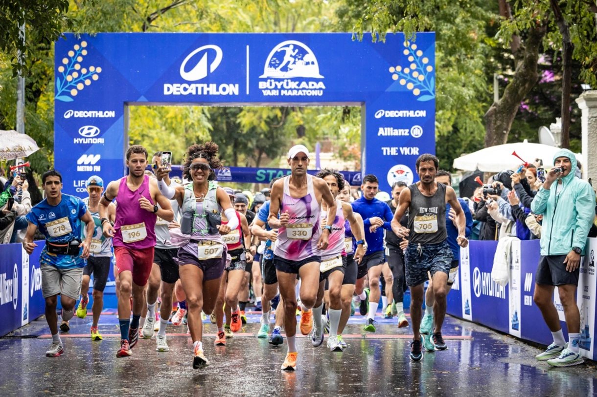 Decathlon Büyükada Yarı Maratonu'na rekor katılım