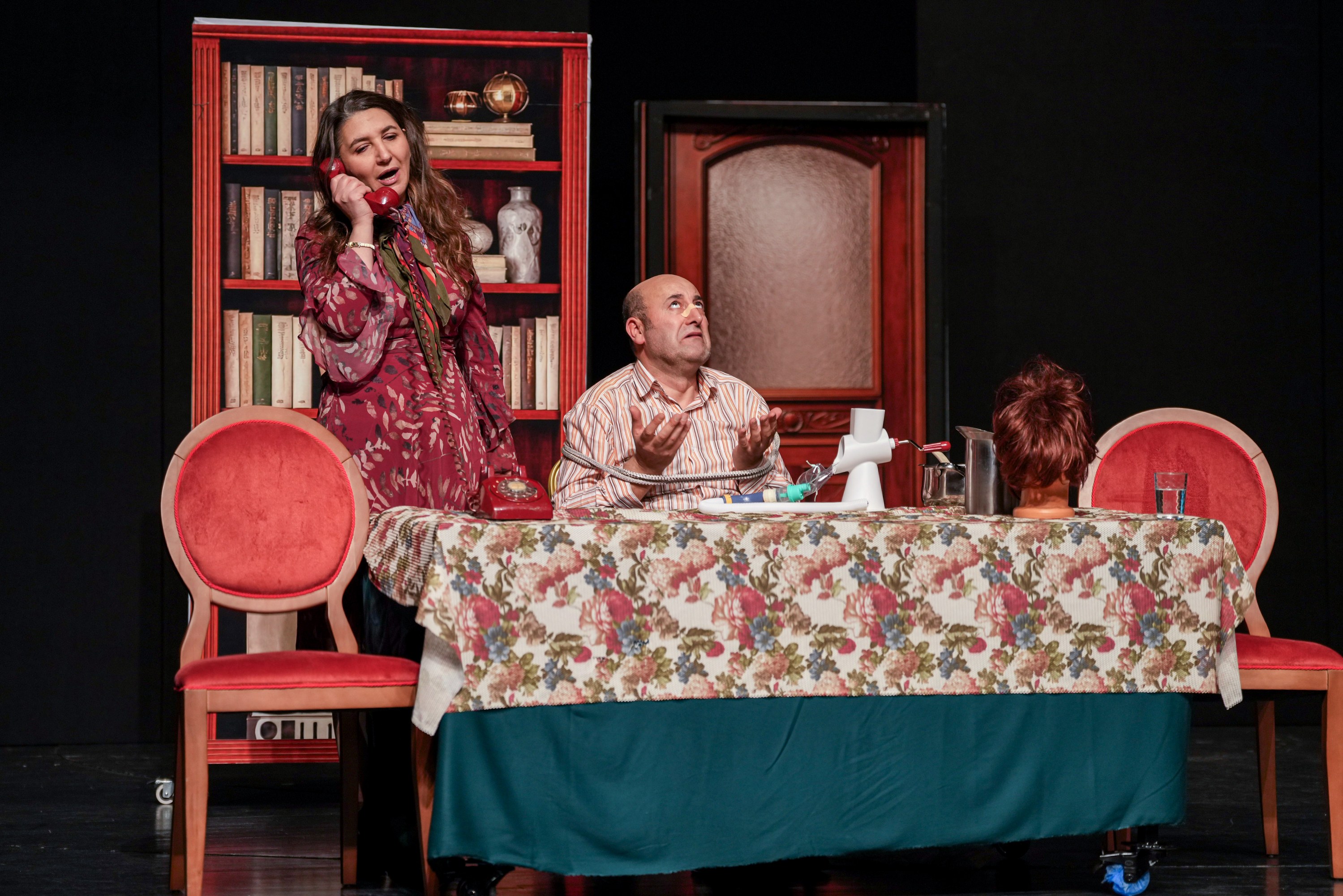 Diyarbakır Eşbaşkanları Dario Fo'nun 'Berû' Oyununu İzledi - Kare 3