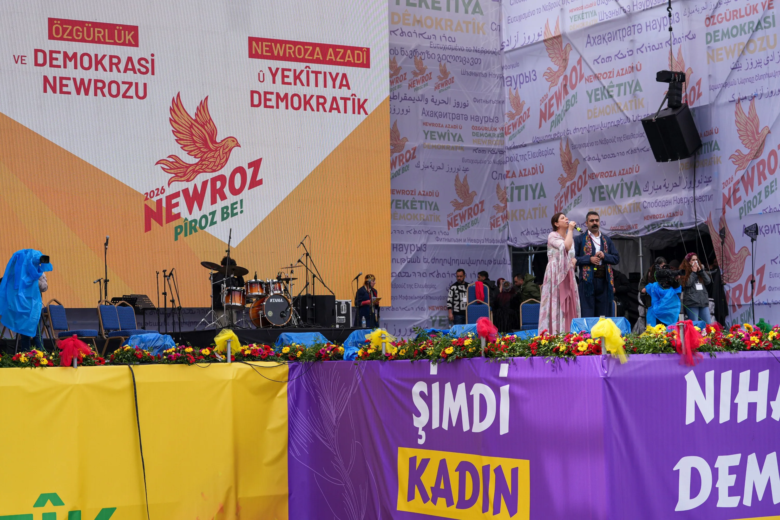 Diyarbakır'da Yüz Binlerin Katılımıyla Newroz Coşkusu Yaşandı - Kare 12