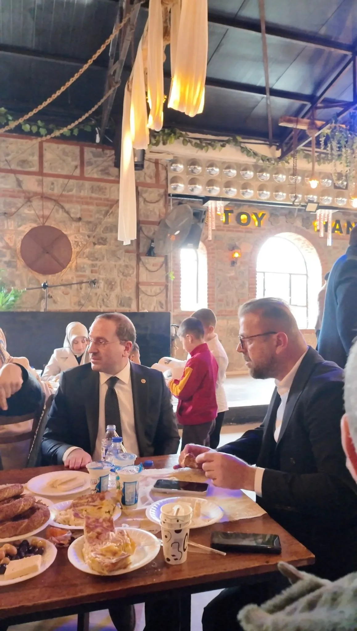 Kırkpınar Ailesi’nden İzmir’de Birlik Mesajı