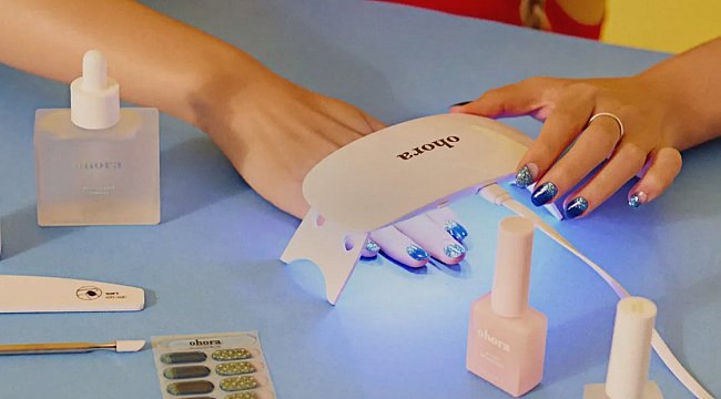 Evde Profesyonel Jel Tırnak Deneyimi Gerçekten Mümkün Mü